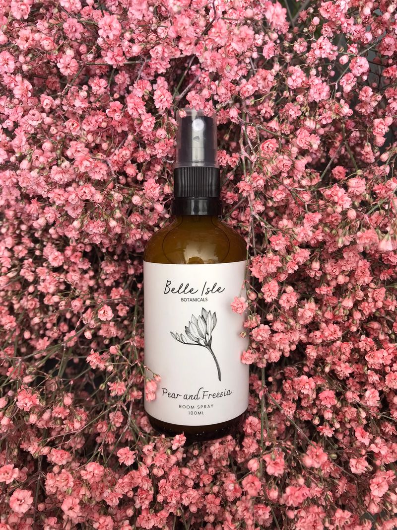 Pear and Freesia Room Spray 100ml
