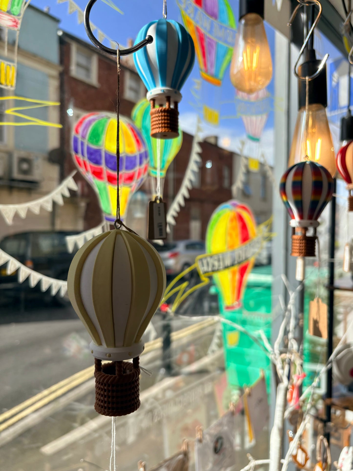 3D Printed Hot Air Balloon Decoration (11cm) | Colourful Hanging or Freestanding Balloon Ornament | Unique Gift UK