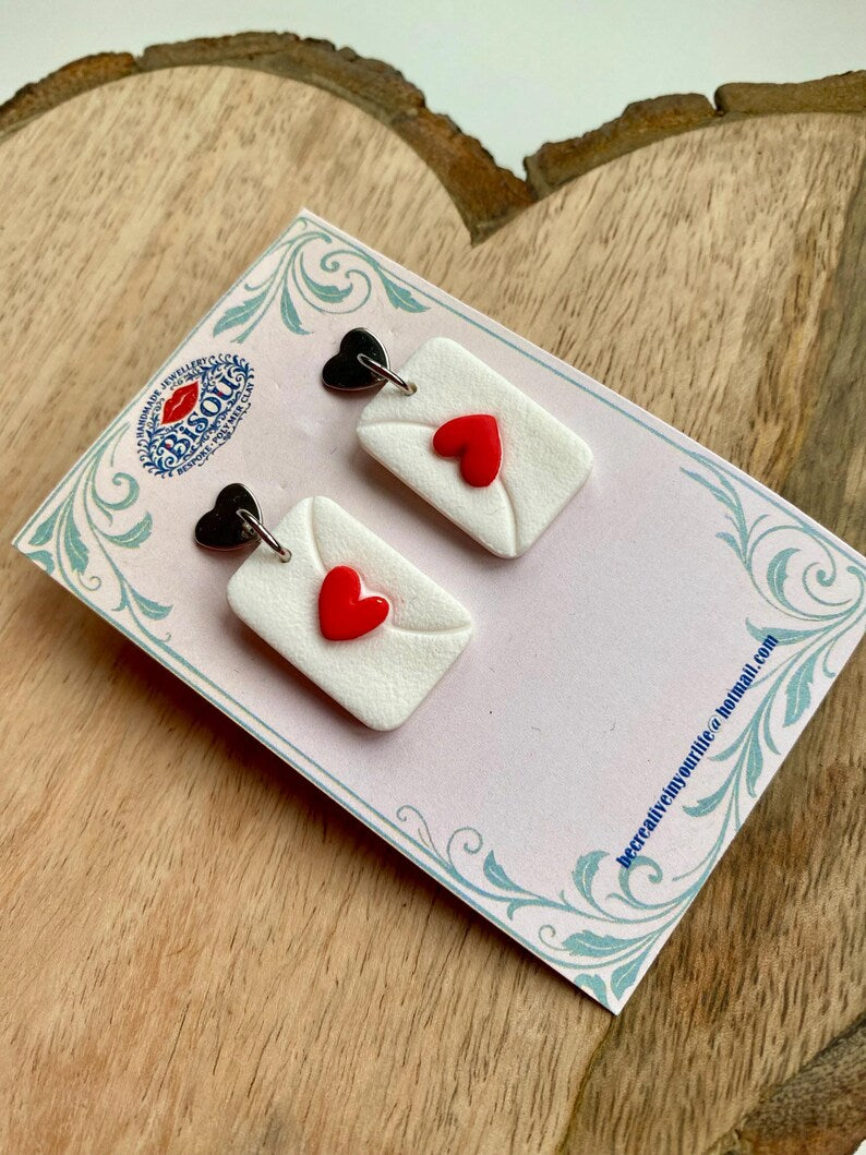 Bisou heart envelope earrings