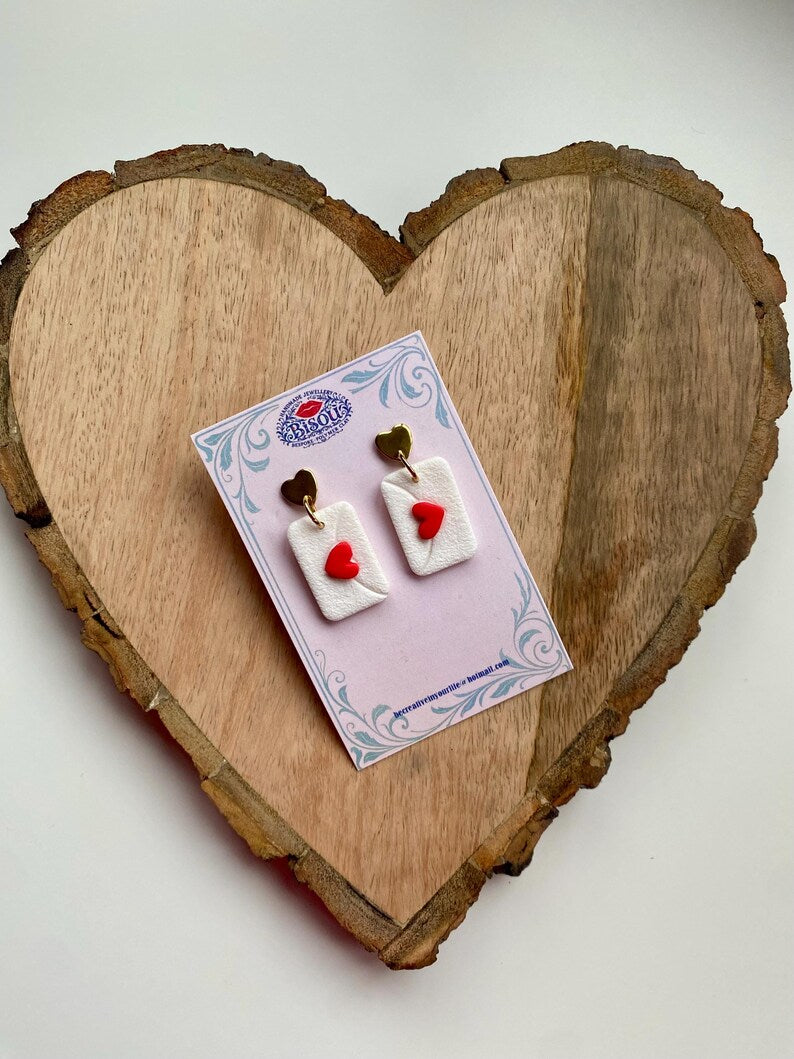 Bisou heart envelope earrings