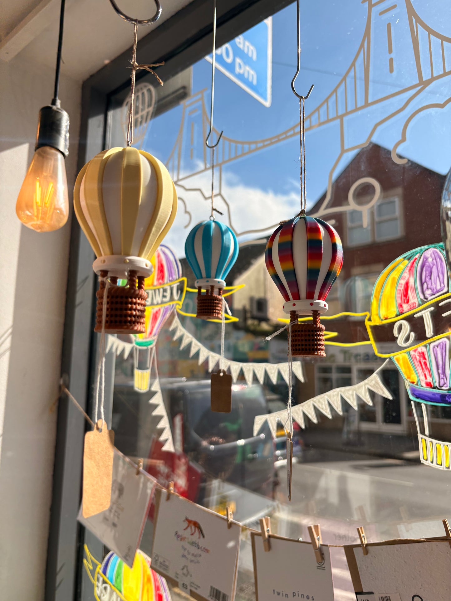 3D Printed Hot Air Balloon Decoration (11cm) | Colourful Hanging or Freestanding Balloon Ornament | Unique Gift UK